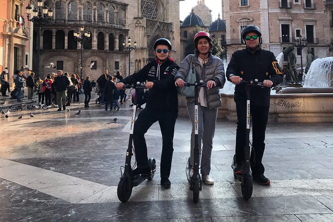 Grand City | Small Group Bike Tour through Top Highlights - An In-Depth Look at the Experience