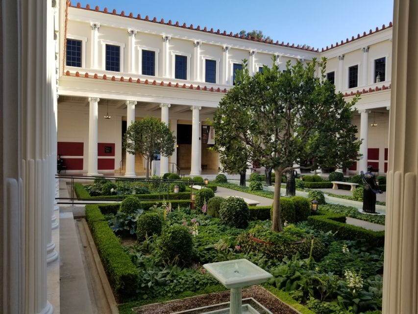 Grand Tour of Los Angeles - Language Options and Accessibility