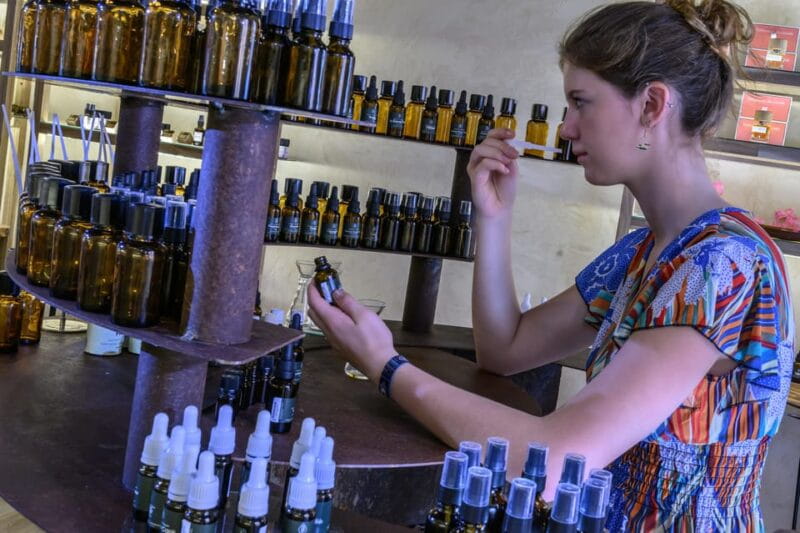 Grasse: 100% natural perfume creation workshop - The Raw Material Tour: A Fragrant Safari