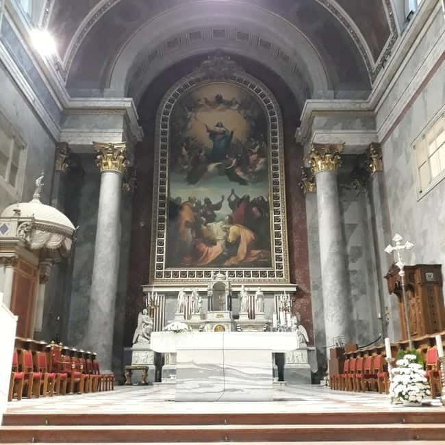 Great Hungarian Basilicas Tour with Folk Music Performance - Logistics and Practicalities