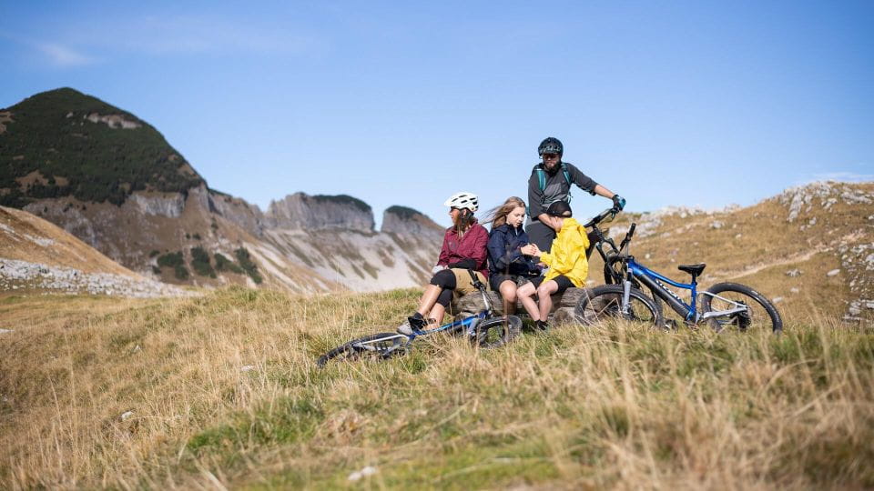 GRENOBLE: Electric Mountain Bike Rental - Location and Hours