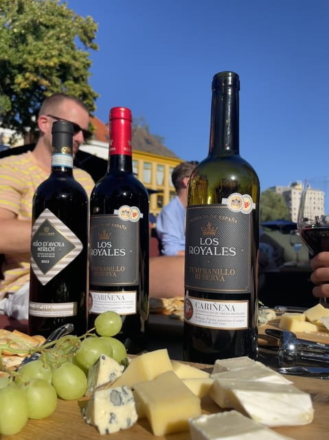 Groningen: Evening Cheese and Wine Cruise - Exploring the Canals