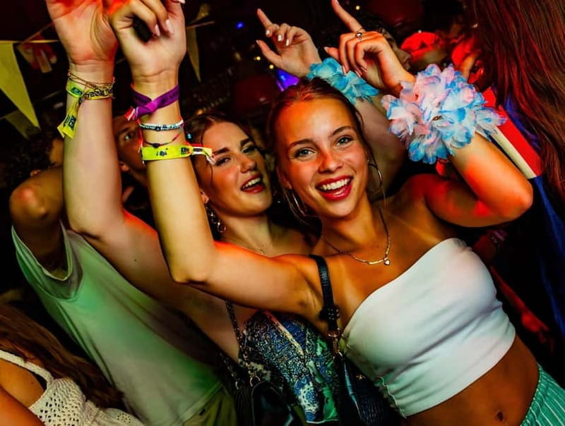 Groningen: Pub Crawl with Pub Quiz, Free Shots and Games - Key Points / Takeaways