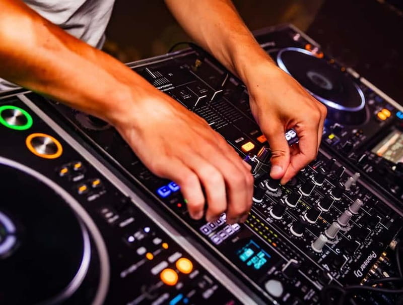 Groningen: Pub Crawl with Pub Quiz, Free Shots and Games - FAQ