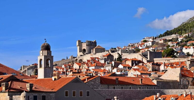 Group City Walls Walking Tour with Dubrovnik Pass Included - Entering Dubrovnik’s Historic Walls