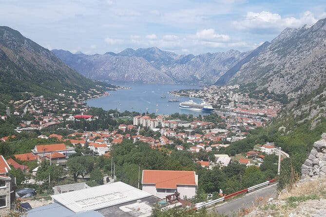 Group Montenegro Day Tour from Dubrovnik - Exploring Kotor: The Heart of the Bay