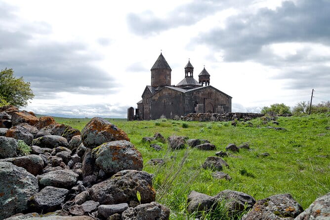 Group Tour: Saghmosavank, Wine Yard, Echmiadzin, Zvartnots - Exploring the Armenia UNESCO Sites and Monasteries