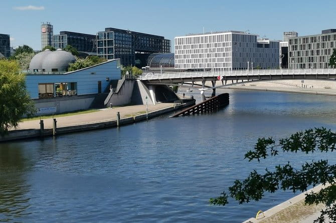 Group Walking Tour (1-20 people): 3 Hours Old-town, Brandenburg Gate and more... - Practical Details and Value