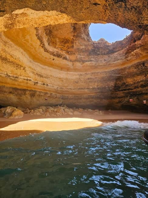 Gruta de benagil e praia da marinha e lugares secretos - Who Should Consider This Tour?