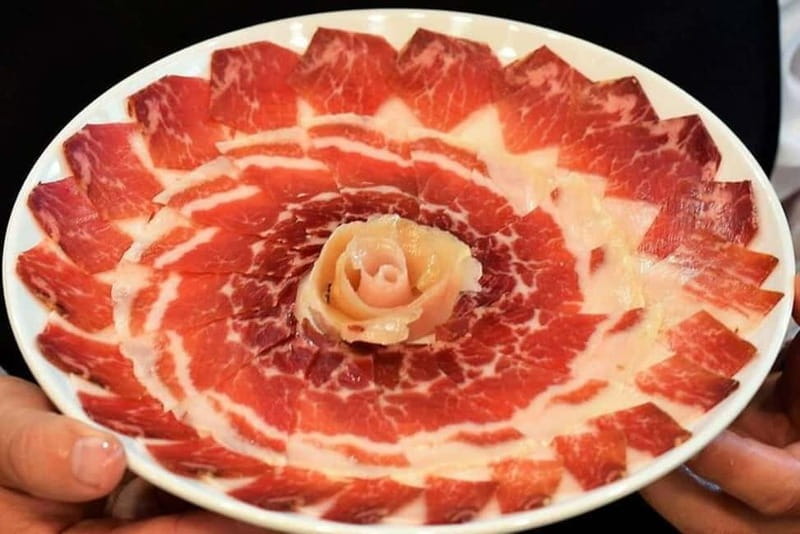 Gruta de las Maravillas and Aracena Ham Museum - Wrapping up back in Seville