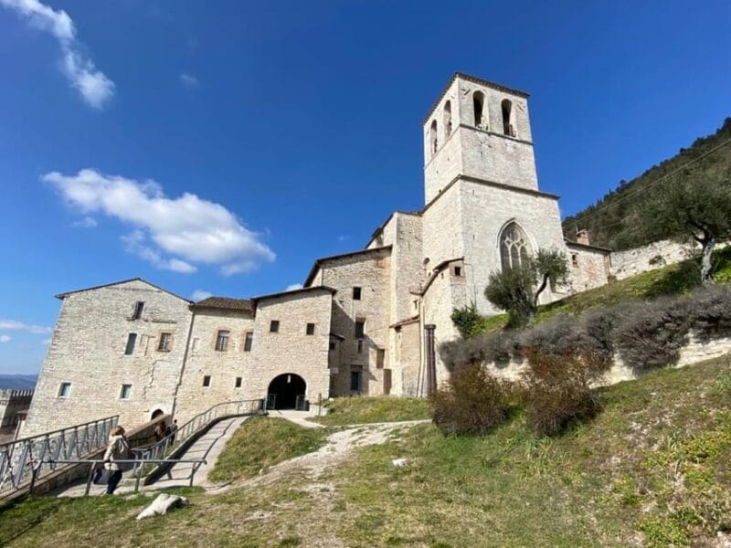 Gubbio guided tour with lunch & Visit of Sant'Ubaldo Church - Entering Gubbio: A Walk Through Time