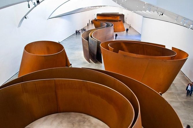 Guggenheim Bilbao Museum Private Tour - Experiencing the Guggenheims Theatrical Installations