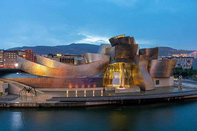 Guggenheim Museum and tasting of traditional Basque products - Key Points