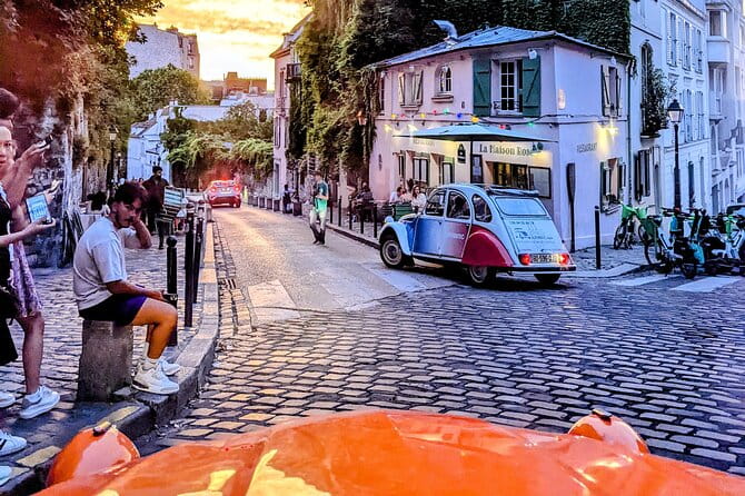 Guided and Private Tour of 3 hours through Paris aboard a Citroën 2cv - Who Will Love This Tour?
