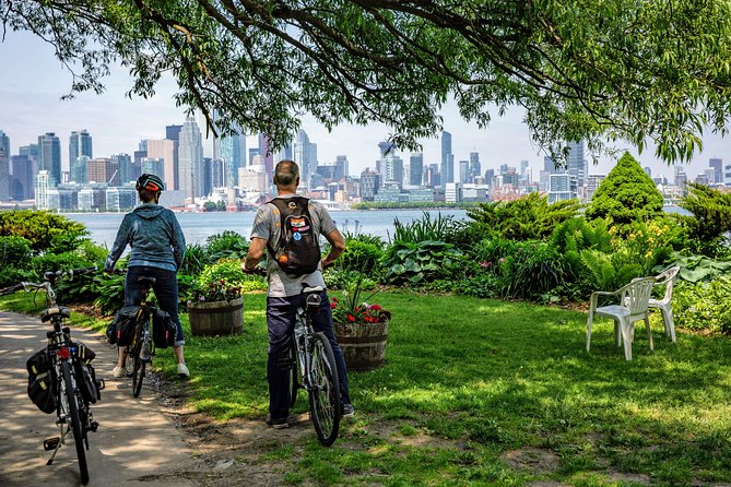 Guided Bicycle Tour - Toronto Waterfront, Island and Distillery - What to Expect
