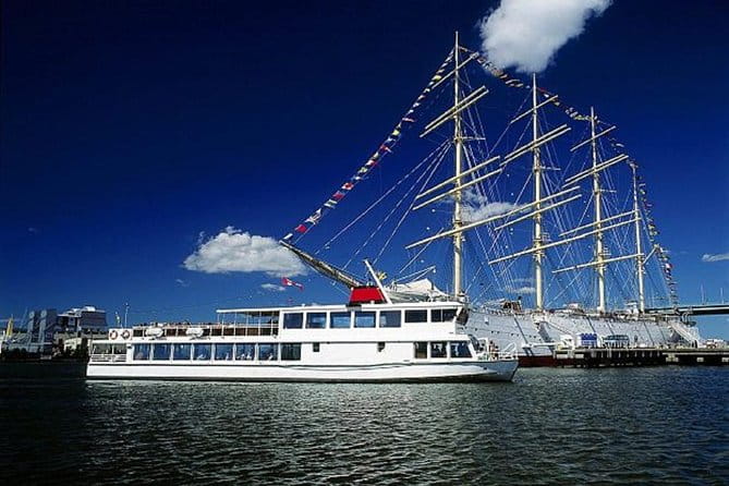 Guided boat tour to Vinga in Gothenburg - The Island Experience: Exploring Vinga