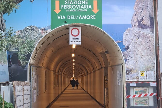 Guided Day to the Pearls of the Cinque Terre - From Villages Back to La Spezia: A Pleasant Stroll