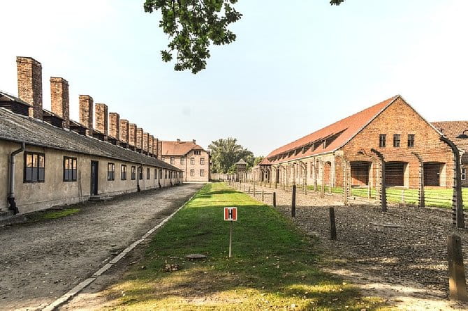 Guided Group Tour to Auschwitz-Birkenau from Krakow - Starting Your Journey: Seamless Pick-up and Transportation