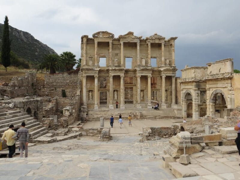 Guided Icmeler Ephesus Tour w/ Breakfast & Lunch - Guides and Commentary: Enhancing the Experience