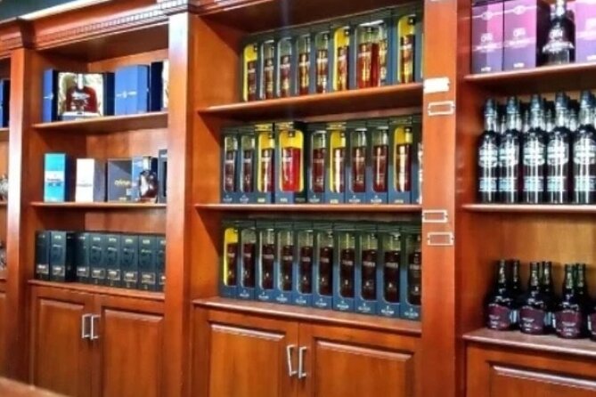 Guided Shopping Tour to WordMart Souvenirs - Round Trip Transport - Tasting Experiences