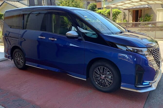 Guided Sightseeing Tour in Yokohama - Key Points