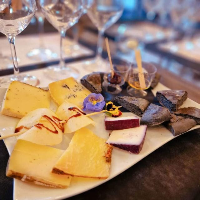 Guided tasting of local wines - FAQ: Your Questions About the Guided Wine Tasting in Ferrara