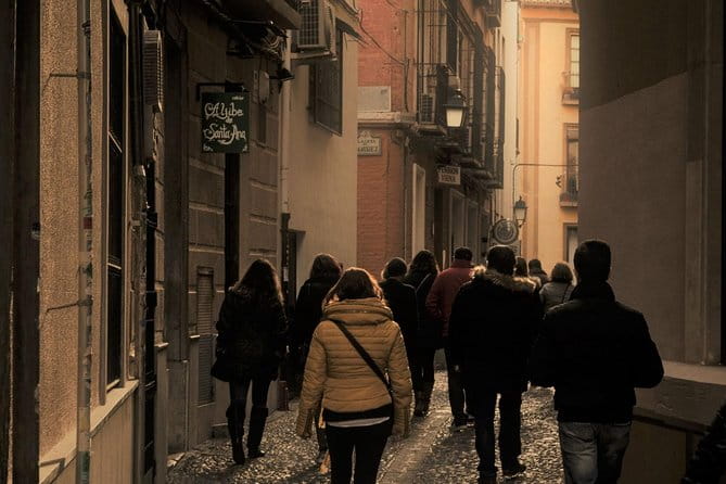 Guided tour Granada Unexplained - Who Will Love This Tour?