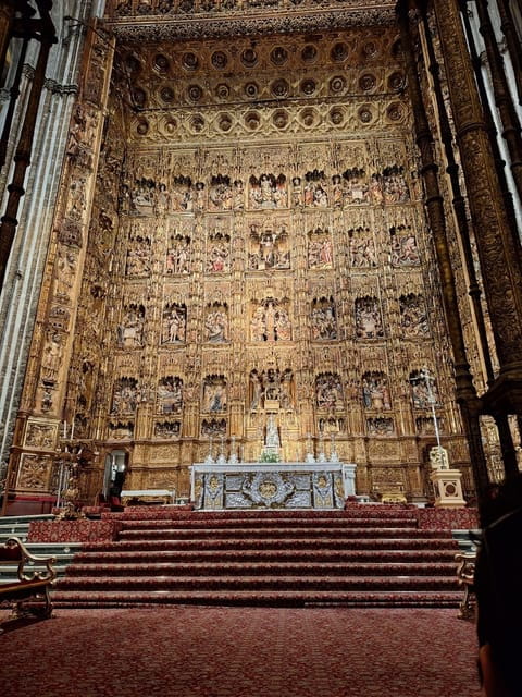 Guided tour in the Cathedral of Seville - Entering Seville’s Cathedral: What to Expect from the Tour