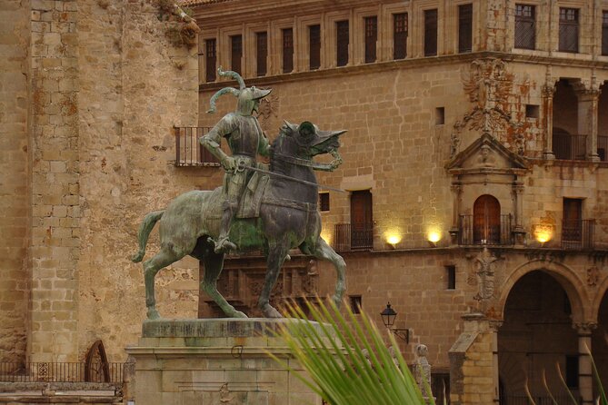 Guided Tour in Trujillo at Sunset the Collector of Sunsets - Sunset: The Collectors Delight