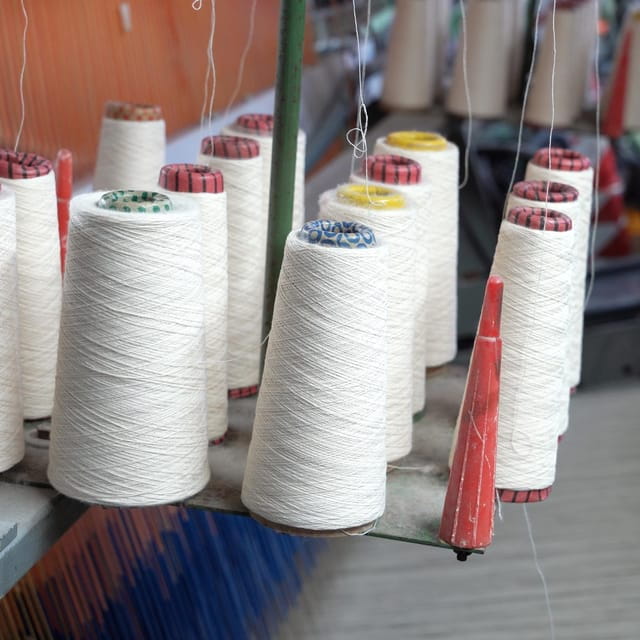 Guided tour of our textile laboratory and practical test - Price and Practicalities