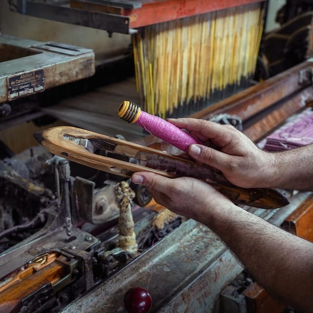 Guided tour of our textile laboratory and practical test - Practical Tips for Visitors