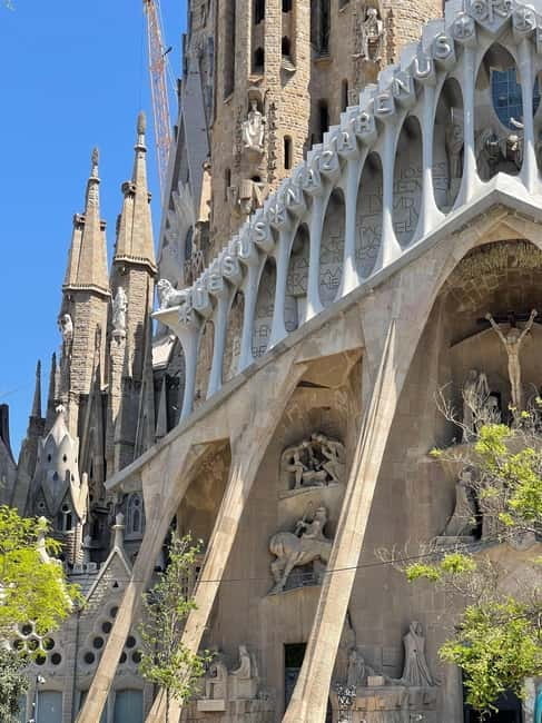 Guided Tour of Sagrada Familia - Gaudi's dream - Key Points / Takeaways