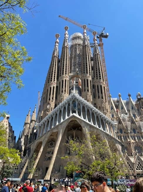 Guided Tour of Sagrada Familia - Gaudi's dream - Hidden Secrets and Symbols