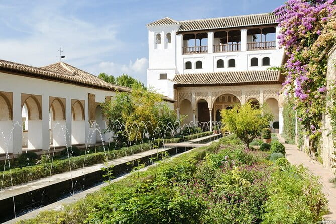 Guided tour of the Alhambra: Generalife and its gardens - FAQ: Practical Questions about the Alhambra Guided Tour
