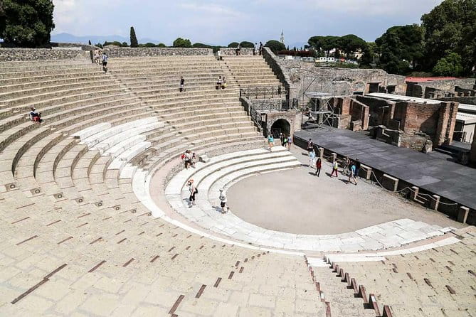 guided tour of the archaeological excavations of Pompeii - Analyzing the Tour’s Value