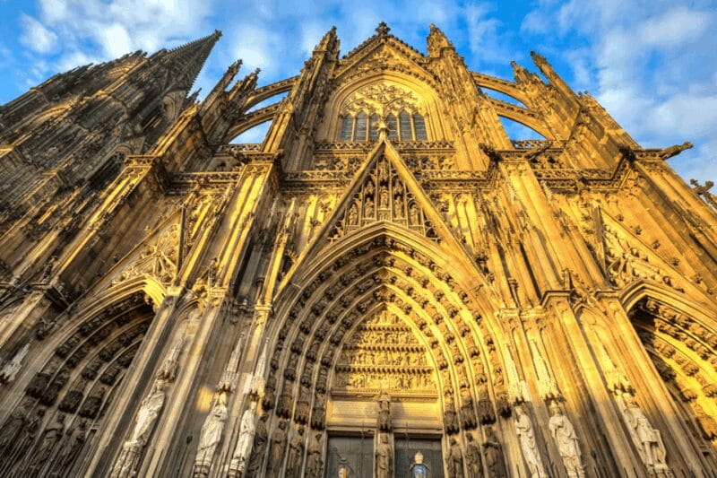 Guided tour of the historic center of Colonia - Discover Cologne’s Historic Heart with a Guided Walking Tour