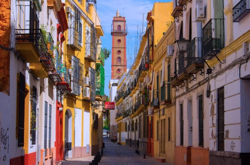 Guided Tour of the Macarena Neighborhood - Key points / Takeaways