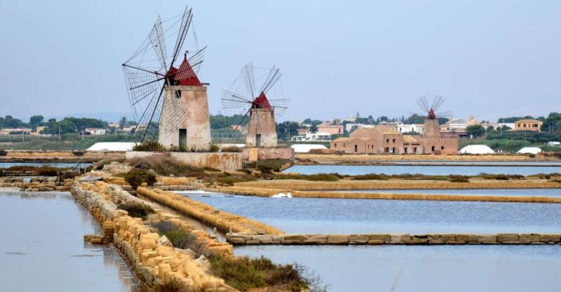 Guided tour of the Marsala Salt Pans and salt harvesting - Discovering the Salt Pans of Marsala