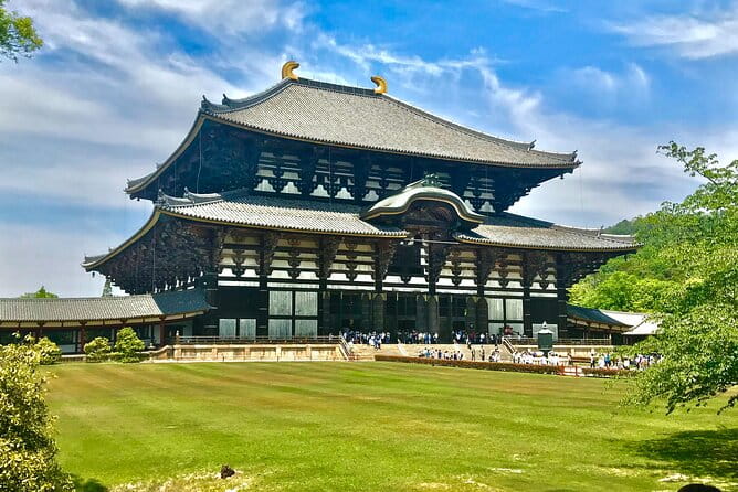 Guided Tour of Todai-ji and Nara Park (Guide in Spanish) - Key Points