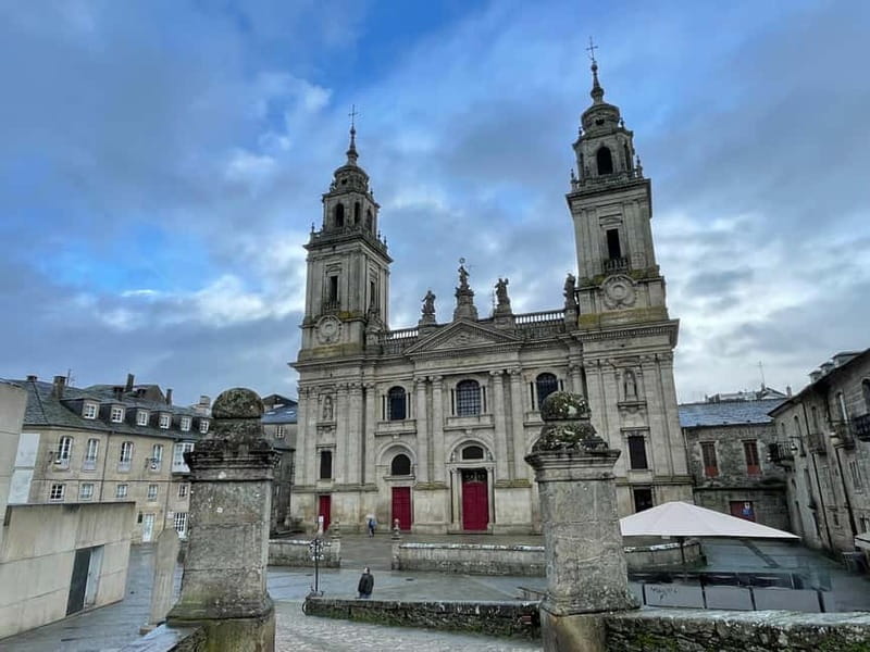 Guided visit to the Cathedral of Lugo with entrance tickets - Key Points / Takeaways