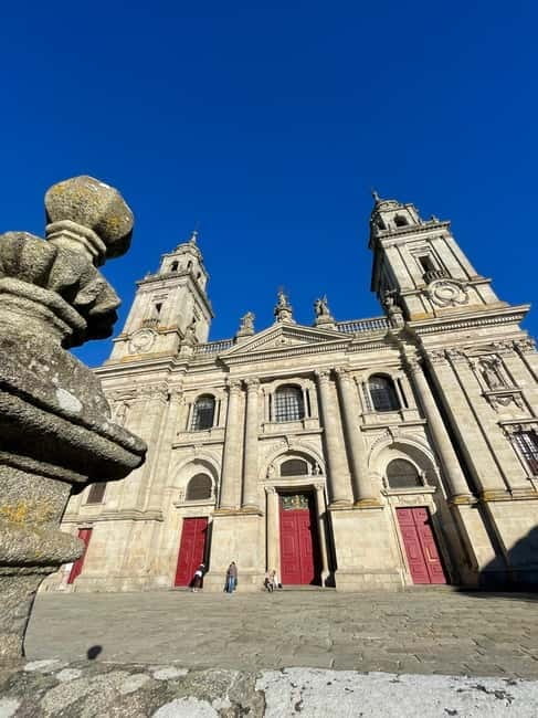 Guided visit to the Cathedral of Lugo with entrance tickets - FAQs