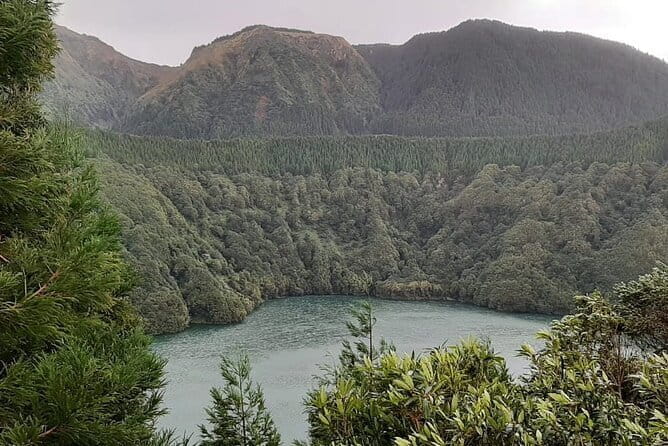 Guided Visit to the Crater and Volcano of Lagoa das Sete Cidades - FAQ
