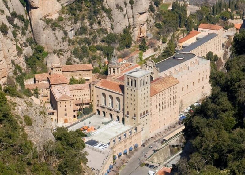 Guided Visit to the Enchanting Montserrat Monastery - Key points / Takeaways