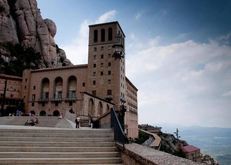 Guided Visit to the Enchanting Montserrat Monastery - Tasting Local Montserrat Products
