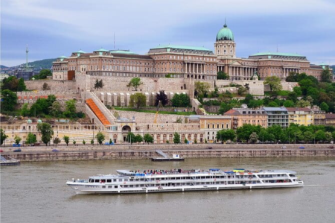 Guided Walking Tour in Budapest - FAQ