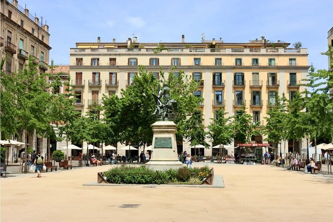 Guided Walking Tour in Girona - What Makes This Tour Stand Out?