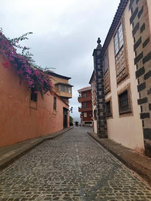 Guided walking tour in La Orotava 1:30 min, Tenerife - FAQ