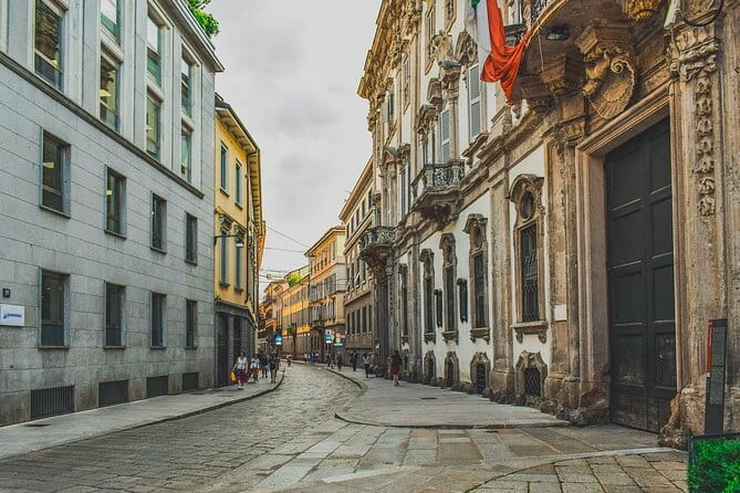 Guided Walking Tour in Milan - Milestones of Faith and Roman Roots