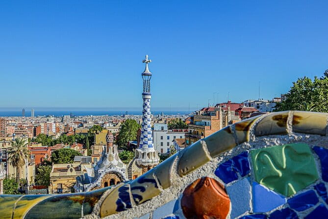 Guided Walking Tour in Park Güell and Sagrada Familia - Key points / Takeaways