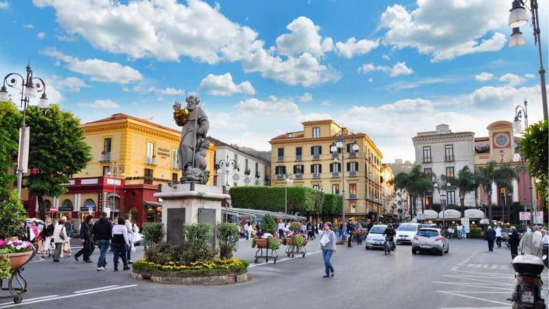 Guided Walking Tour of Sorrento with Limoncello Tasting - Exploring Sorrento Through Its Streets and Flavors